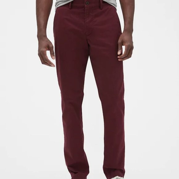GAP Other - GAP Essential Khakis in Straight Fit